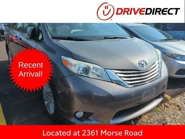 2017 Toyota Sienna XLE FWD photo