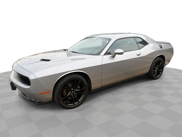 2018 Dodge Challenger SXT Plus RWD photo