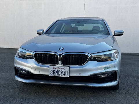 2018 BMW 5 Series 530e iPerformance RWD photo