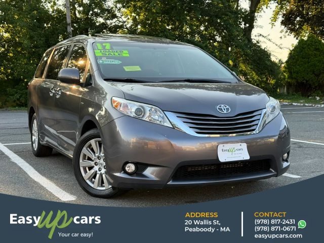 2017 Toyota Sienna XLE AWD photo