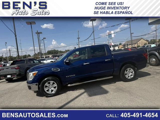 2017 Nissan Titan SV RWD photo