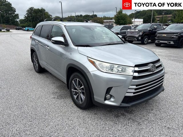 2017 Toyota Highlander XLE AWD photo