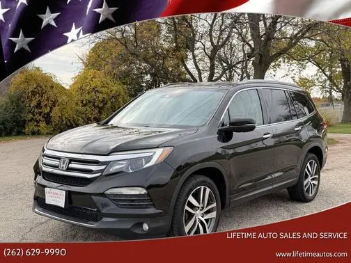 2017 Honda Pilot Touring AWD photo