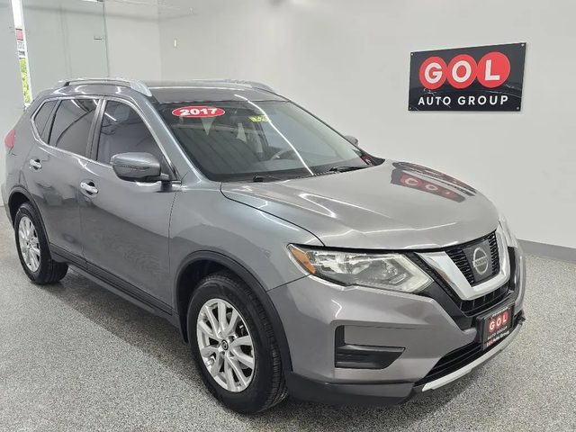 2017 Nissan Rogue SV FWD photo