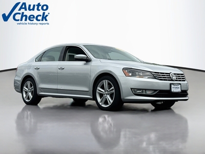 2015 Volkswagen Passat 2.0L TDI SEL Premium FWD photo