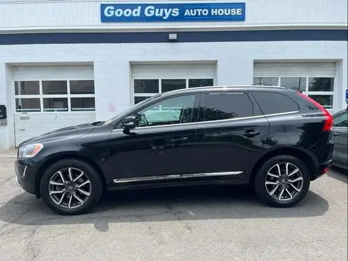 2017 Volvo XC60 Dynamic AWD photo