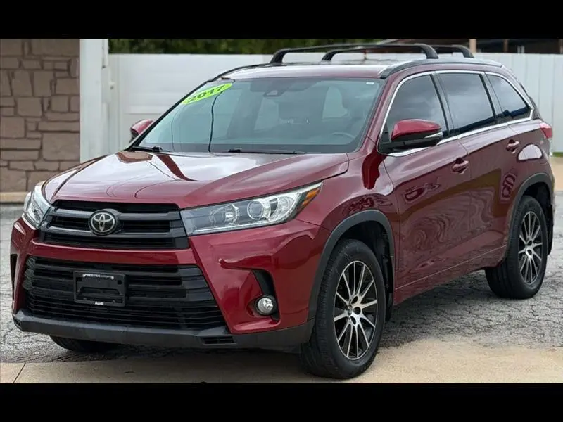 2017 Toyota Highlander SE AWD photo