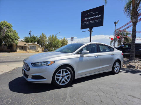 2016 Ford Fusion SE FWD photo