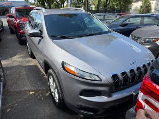 2018 Jeep Cherokee Latitude Plus 4WD photo