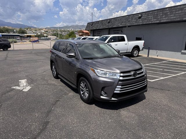 2017 Toyota Highlander XLE AWD photo