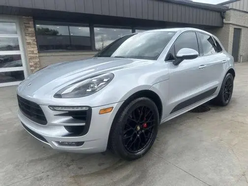 2018 Porsche Macan GTS AWD photo