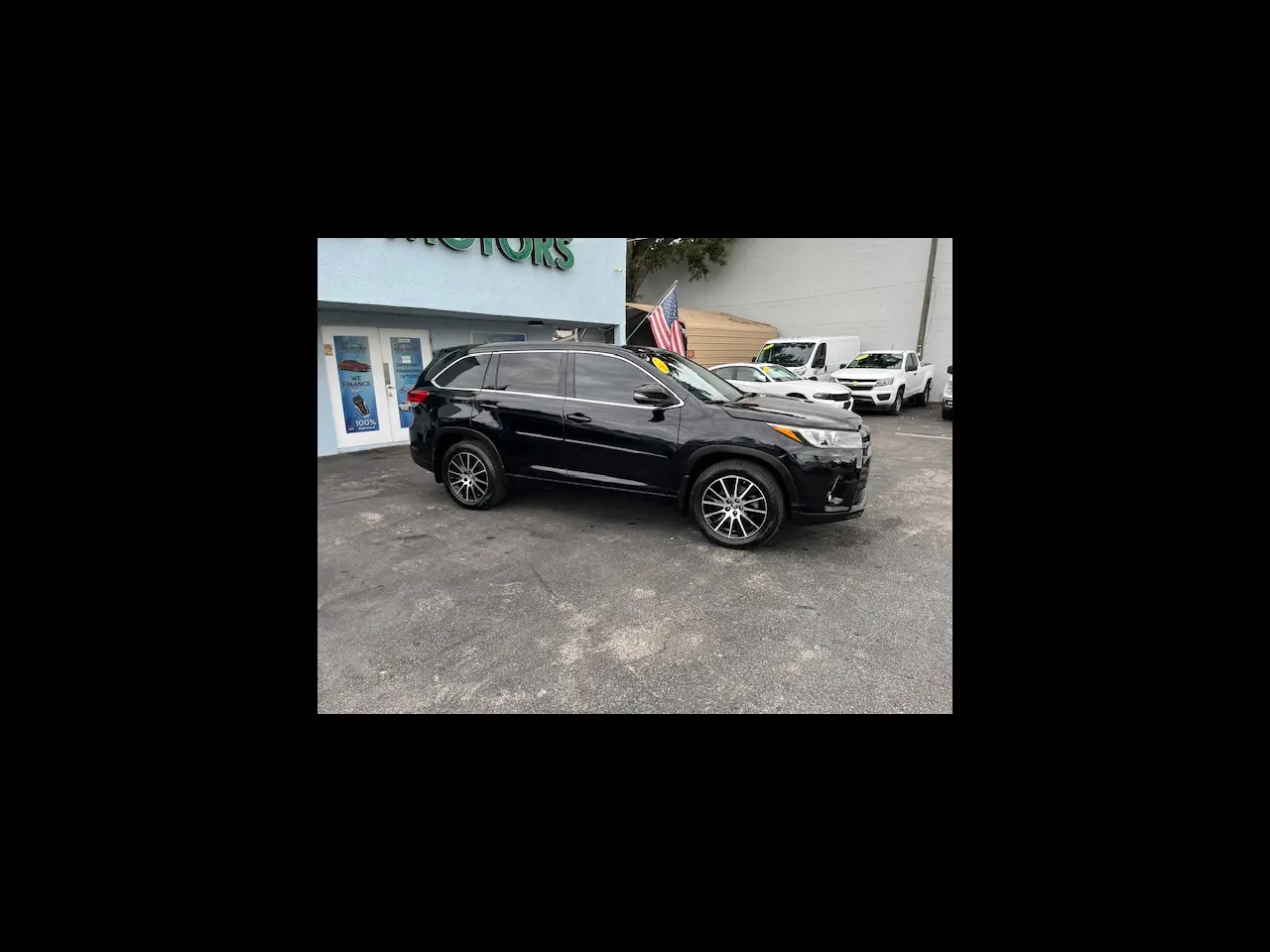 2017 Toyota Highlander SE AWD photo