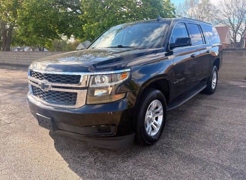 2018 Chevrolet Suburban LT 4WD photo
