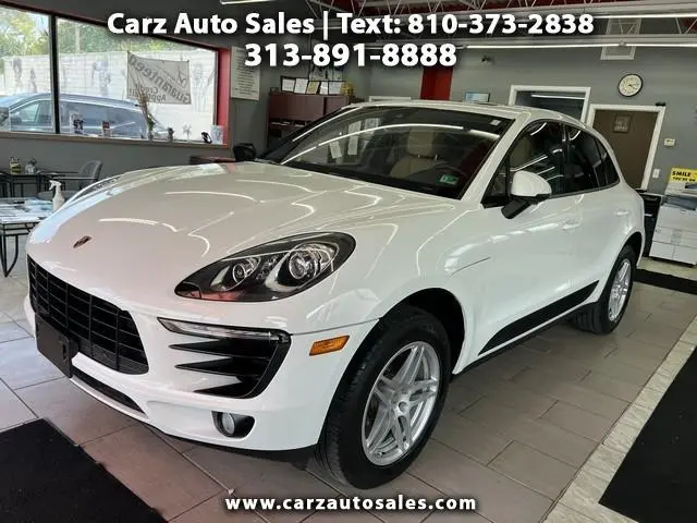 2018 Porsche Macan AWD photo