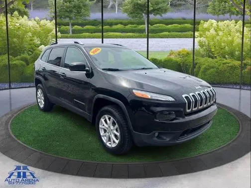 2018 Jeep Cherokee Latitude Plus 4WD photo