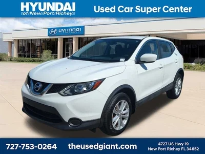 2017 Nissan Rogue Sport S FWD photo