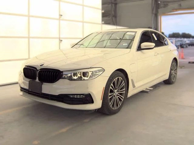 2018 BMW 5 Series 530e iPerformance RWD photo