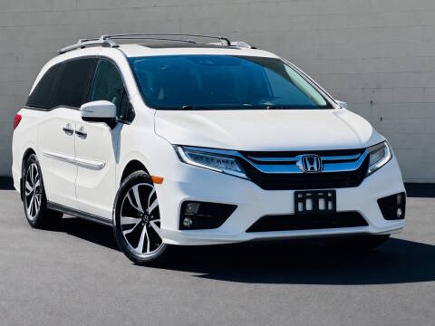 2018 Honda Odyssey Elite FWD photo