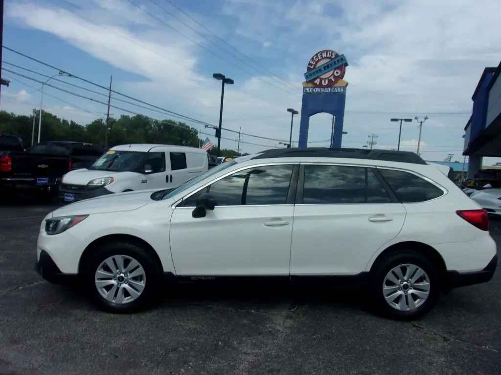 2018 Subaru Outback  AWD photo