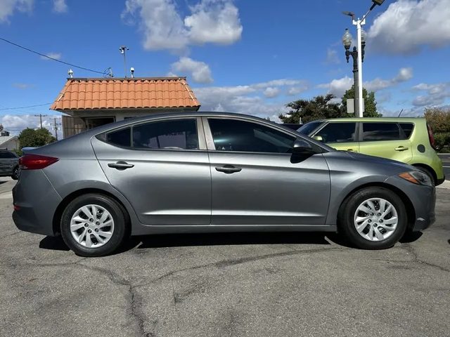 2018 Hyundai Elantra SE FWD photo
