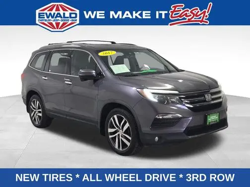 2017 Honda Pilot Touring AWD photo