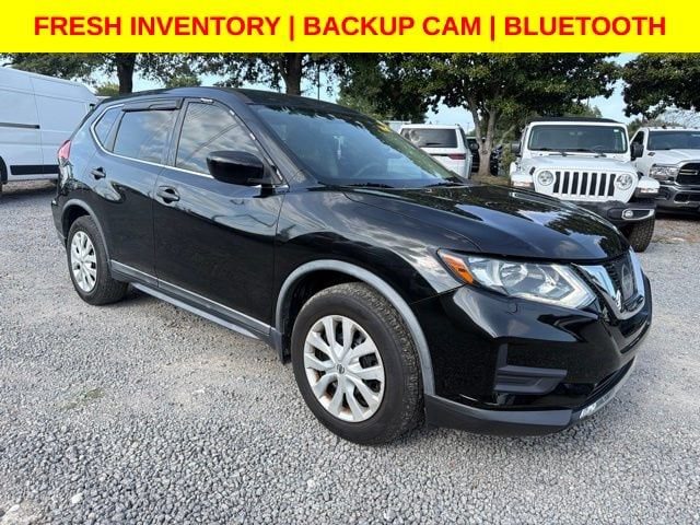 2017 Nissan Rogue S FWD photo
