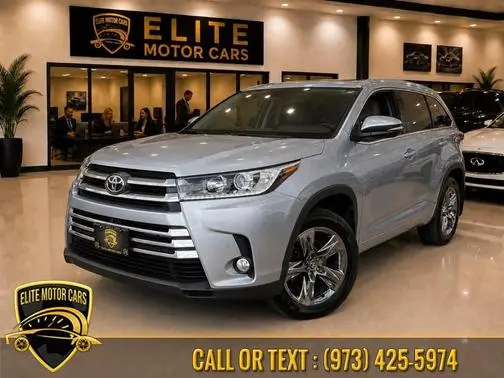 2017 Toyota Highlander Limited Platinum AWD photo