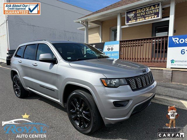 2018 Jeep Grand Cherokee Altitude 4WD photo