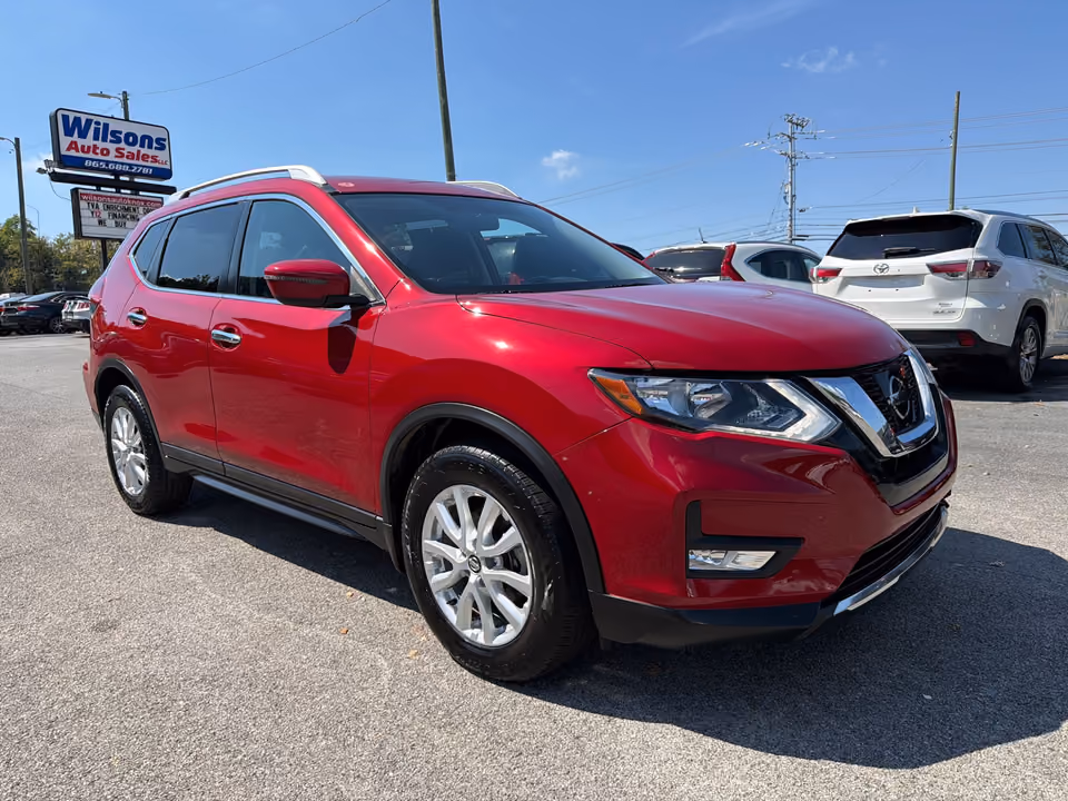 2017 Nissan Rogue SV FWD photo