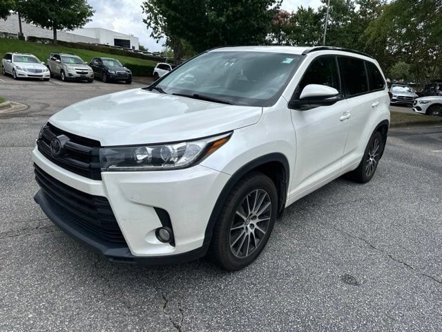 2017 Toyota Highlander SE AWD photo