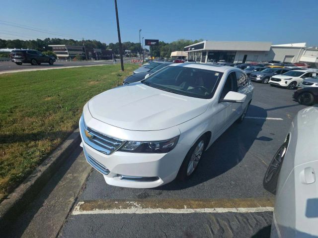 2018 Chevrolet Impala LT FWD photo