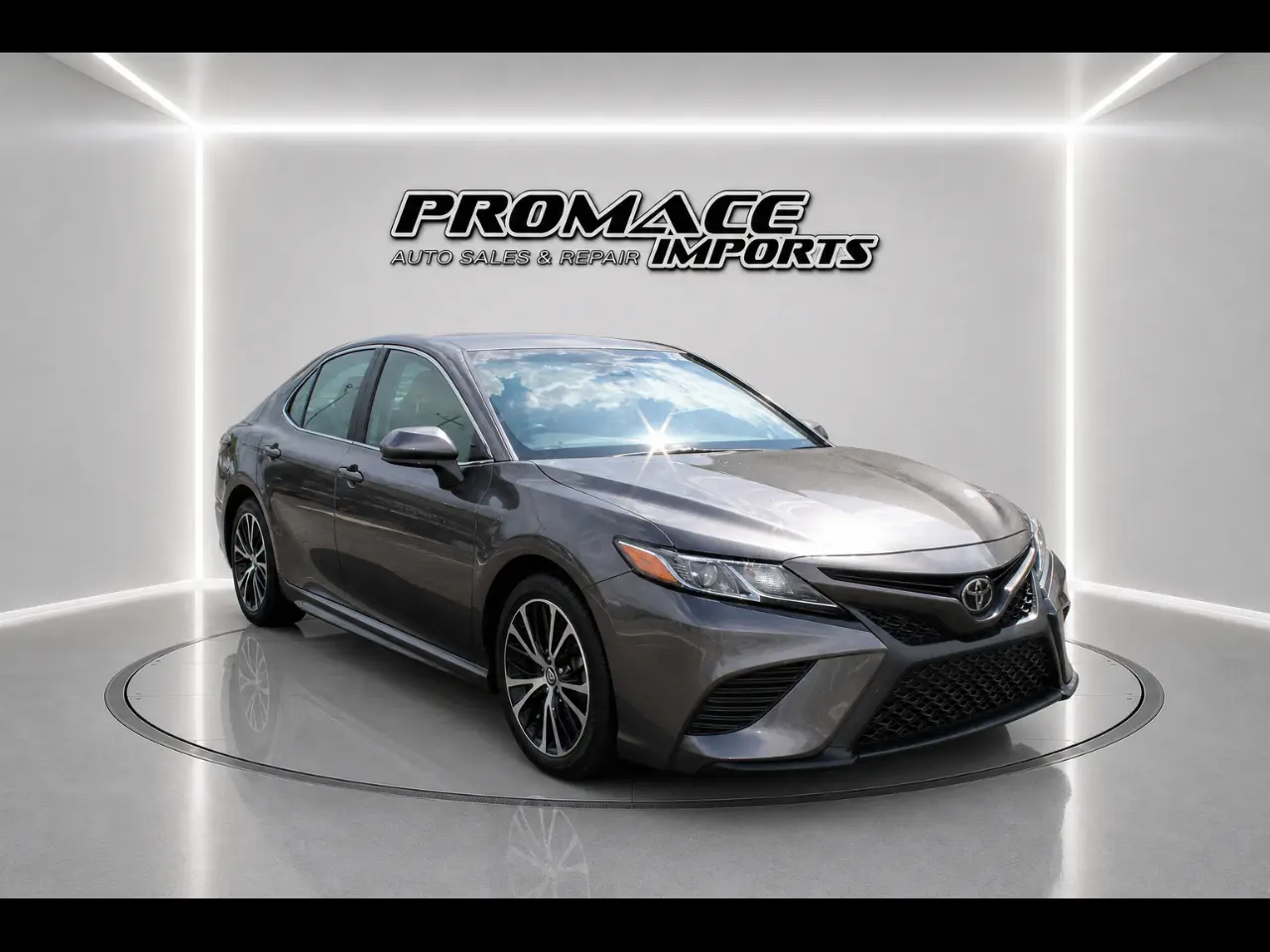 2018 Toyota Camry SE FWD photo
