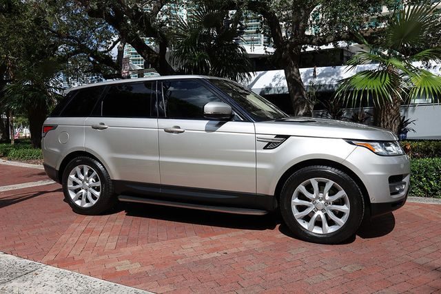 2017 Land Rover Range Rover Sport HSE 4WD photo