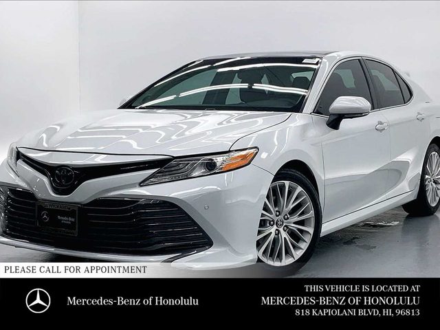 2018 Toyota Camry XLE V6 FWD photo