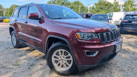 2018 Jeep Grand Cherokee Laredo E 4WD photo