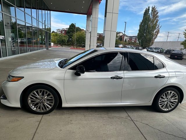 2018 Toyota Camry XLE FWD photo
