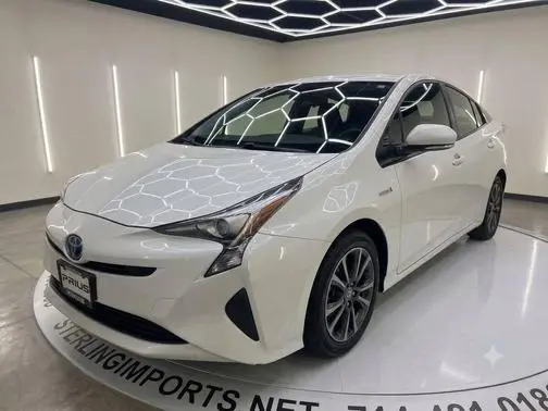2017 Toyota Prius Three FWD photo