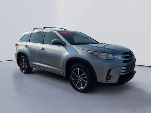 2017 Toyota Highlander XLE AWD photo