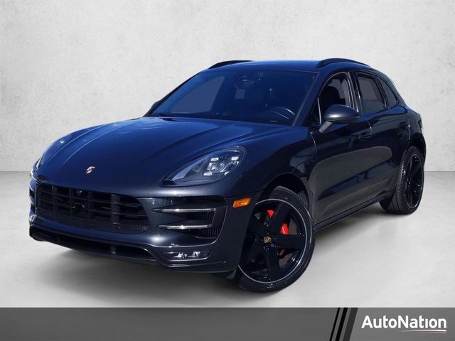 2018 Porsche Macan Turbo AWD photo