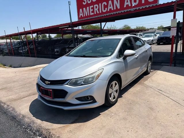 2018 Chevrolet Cruze LS FWD photo
