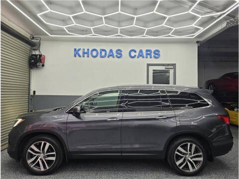 2017 Honda Pilot Touring FWD photo