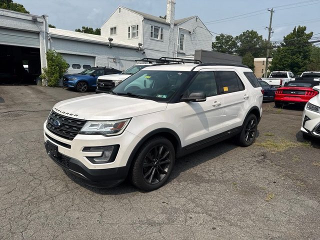 2017 Ford Explorer XLT 4WD photo
