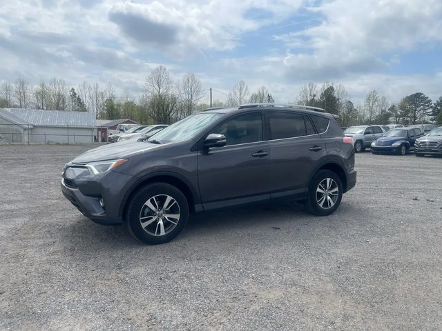 2016 Toyota RAV4 XLE FWD photo