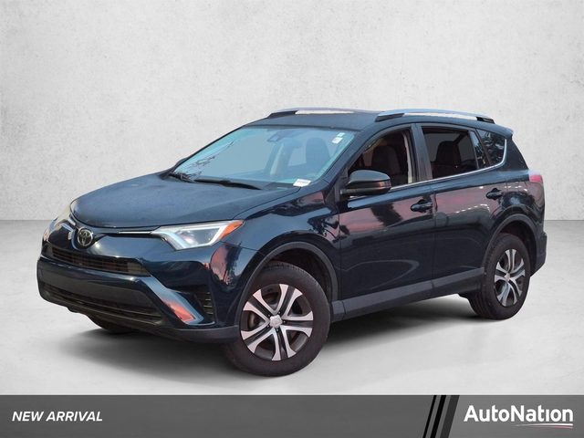 2018 Toyota RAV4 LE FWD photo