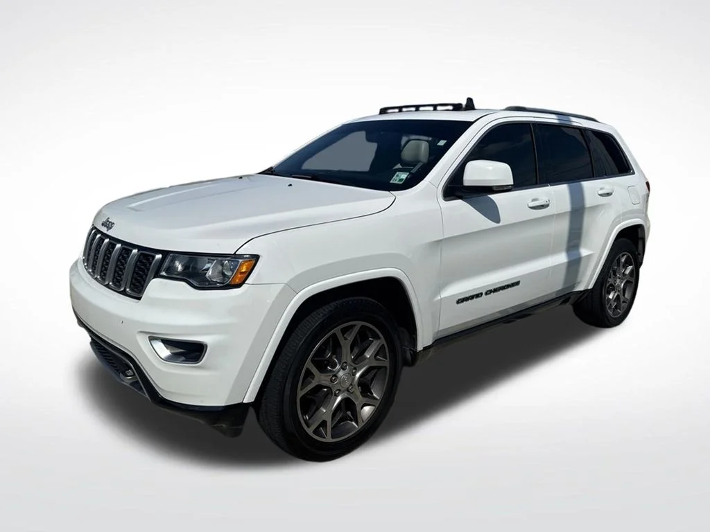 2018 Jeep Grand Cherokee Sterling Edition RWD photo