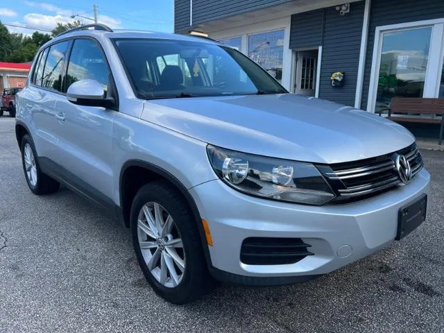 2017 Volkswagen Tiguan  AWD photo