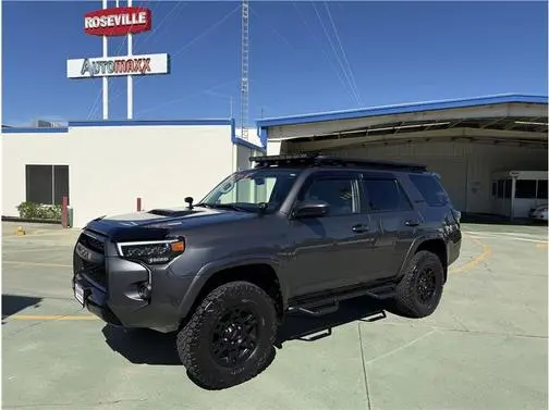 2016 Toyota 4Runner TRD Pro 4WD photo