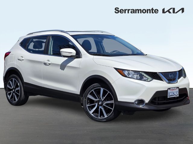 2017 Nissan Rogue Sport SL AWD photo