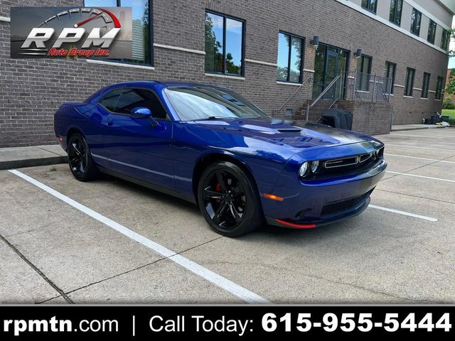 2018 Dodge Challenger SXT RWD photo
