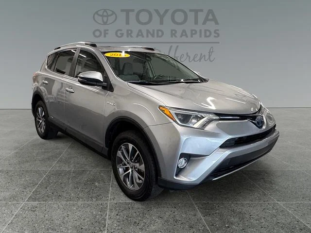 2018 Toyota RAV4 Hybrid XLE AWD photo
